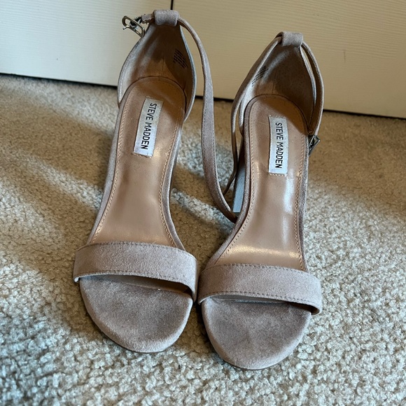 Steve Madden Nude Heels - Picture 1 of 3
